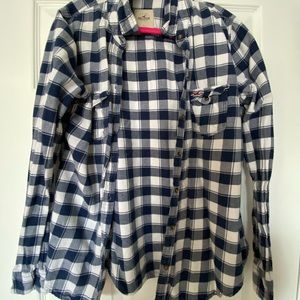 ** HOLLISTER BLUE PLAID BUTTON DOWN **